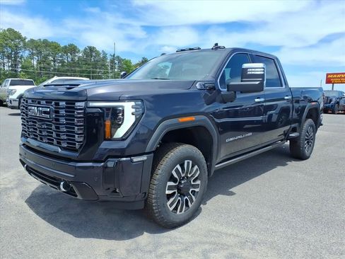 New 2026 GMC Sierra 2500 Denali Ultimate w/ Max Trailering Package AWD/4WD image 3