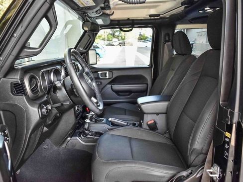 Used 2021 Jeep Wrangler Willys image 16