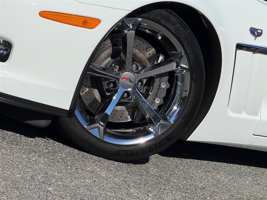 Used 2013 Chevrolet Corvette Grand Sport w/ 4LT Preferred Equipment Group RWD image 11