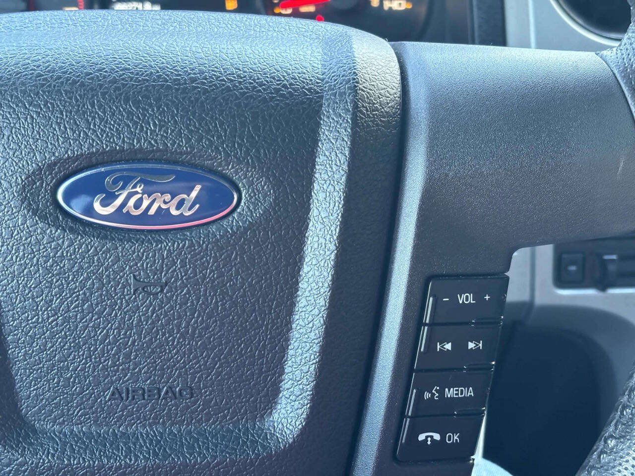 Used 2011 Ford F150 Raptor w/ Raptor Plus Pkg AWD/4WD image 28