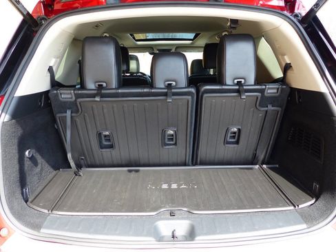 Used 2022 Nissan Pathfinder Platinum w/ Cargo Package image 38