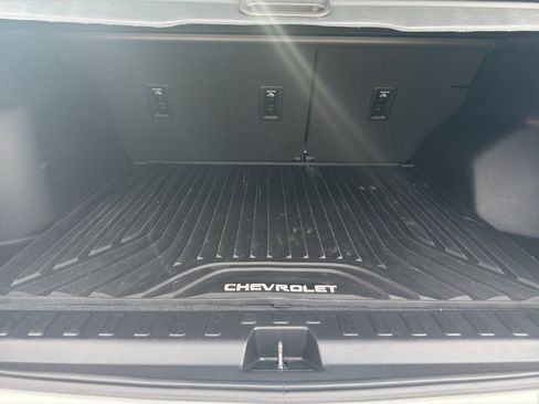 Used 2018 Chevrolet Equinox LT image 19