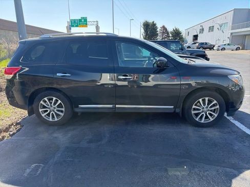 Used 2016 Nissan Pathfinder SL w/ SL Premium Package AWD/4WD image 3