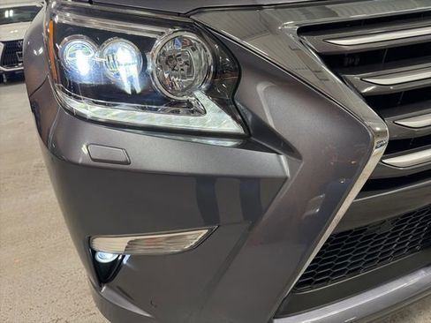 Used 2019 Lexus GX 460 Premium w/ Premium Package image 41