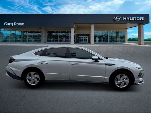 New 2026 Hyundai Sonata SE FWD image 9