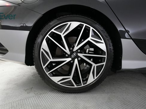 Used 2023 Hyundai Ioniq 6 Limited image 17