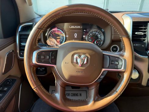Used 2022 RAM 1500 Laramie AWD/4WD image 28