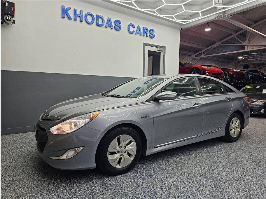 Used 2015 Hyundai Sonata Hybrid FWD image 2