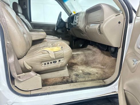 Used 1999 Chevrolet Suburban 2WD w/ Preferred Equipment Group 3 image 22