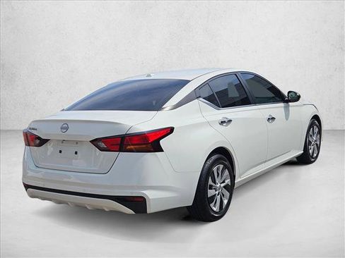 Certified 2025 Nissan Altima 2.5 S FWD image 5