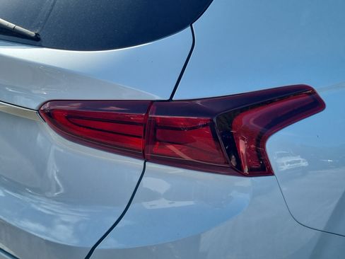 Used 2020 Hyundai Santa Fe SEL w/ Convenience Package FWD image 8