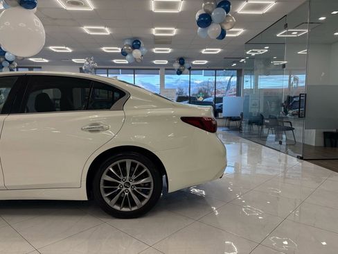 Used 2019 INFINITI Q50 Luxe w/ Essential Package (3.0T Luxe) image 7