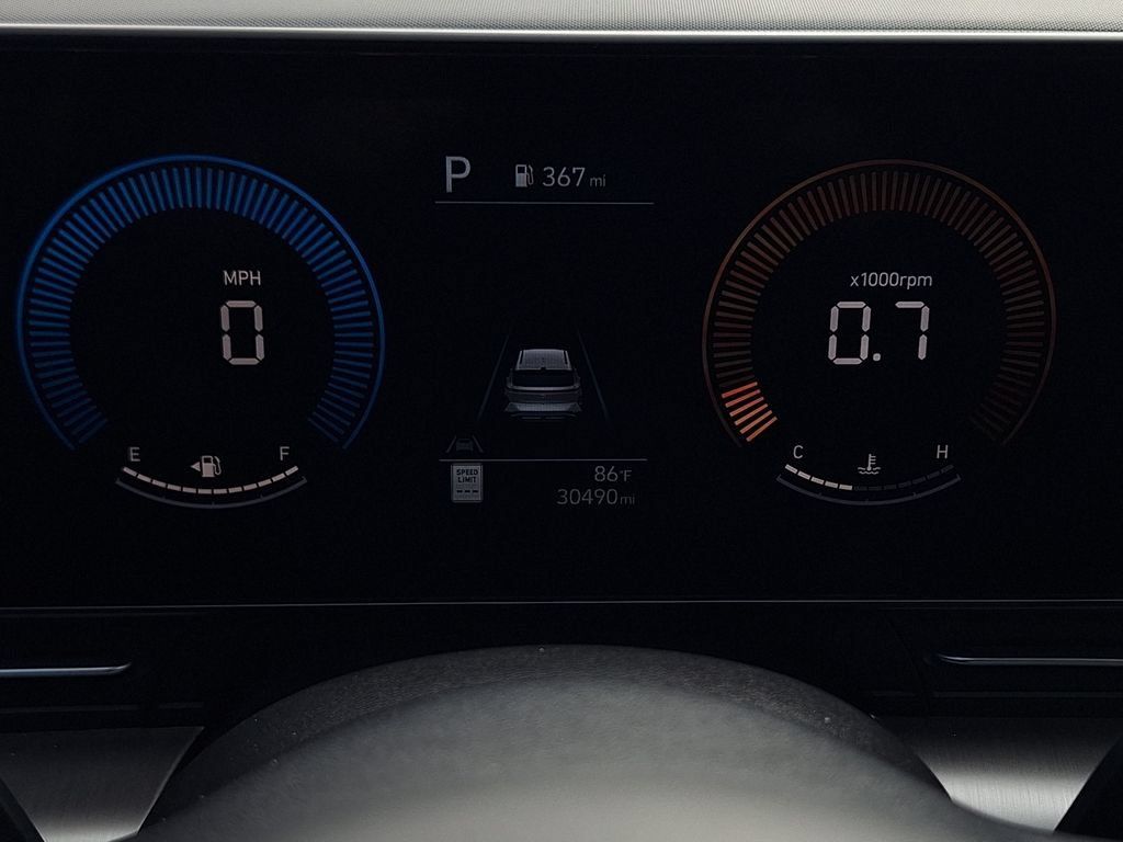 Certified 2025 Hyundai Kona SEL AWD/4WD image 18