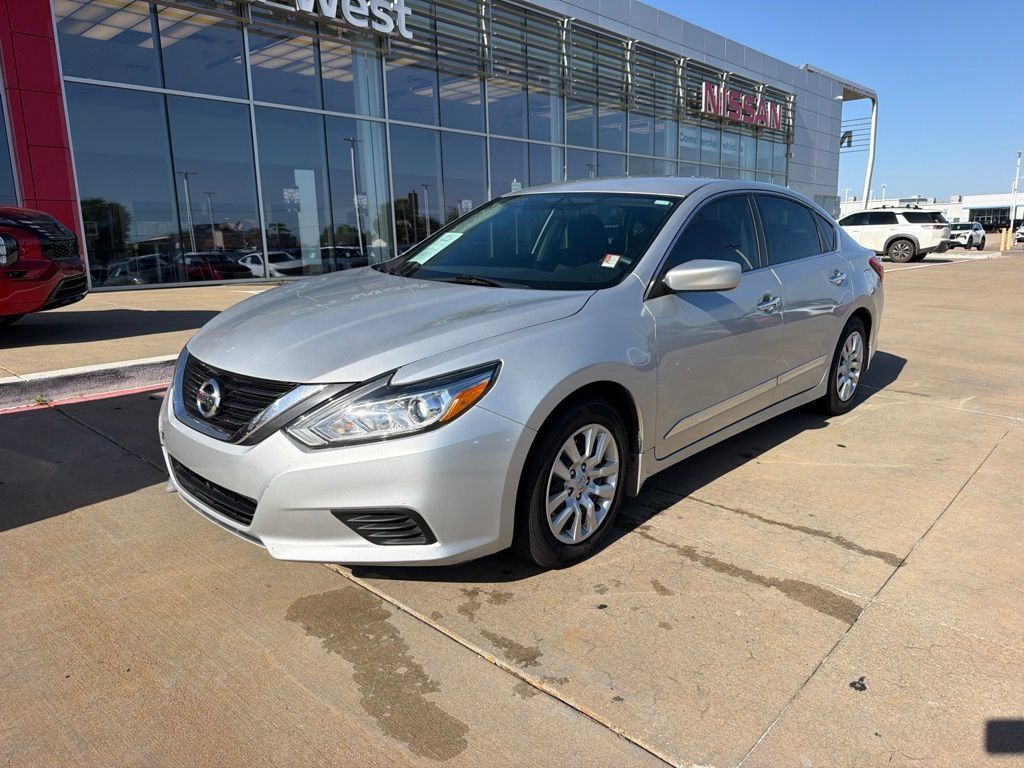 Used 2016 Nissan Altima 2.5 S w/ Power Driver Seat Package FWD image 1