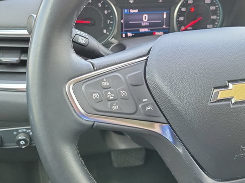 Used 2024 Chevrolet Equinox LT FWD image 14