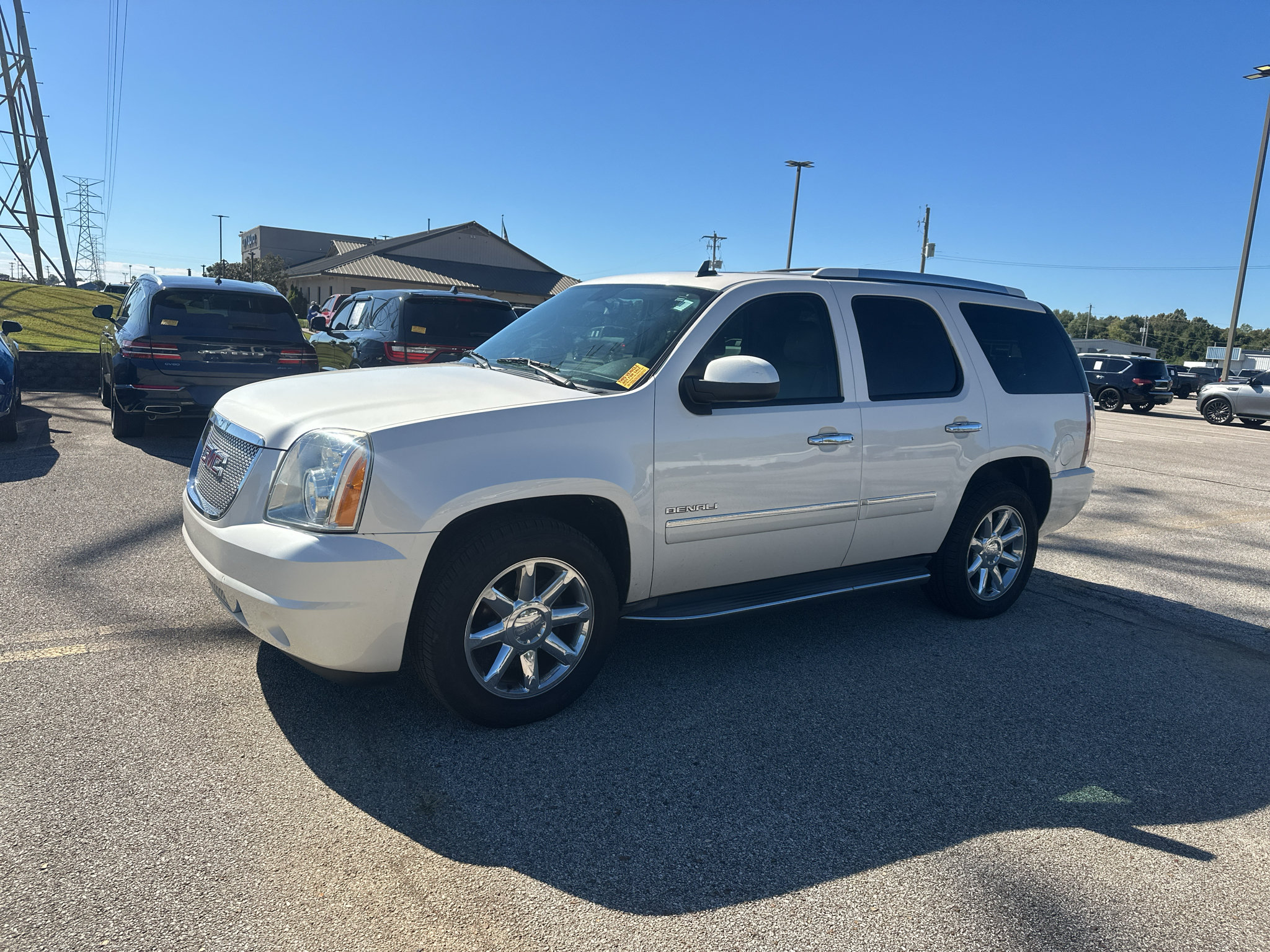 Used 2014 GMC Yukon Denali RWD image 6