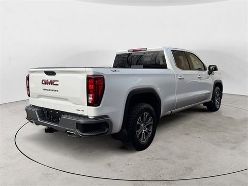 Used 2024 GMC Sierra 1500 SLE image 5