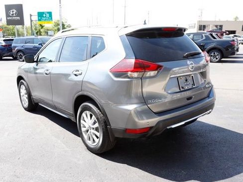 Used 2019 Nissan Rogue SV AWD/4WD image 5