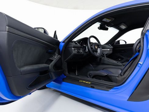 Used 2024 Porsche 718 Cayman GT4 RS image 19