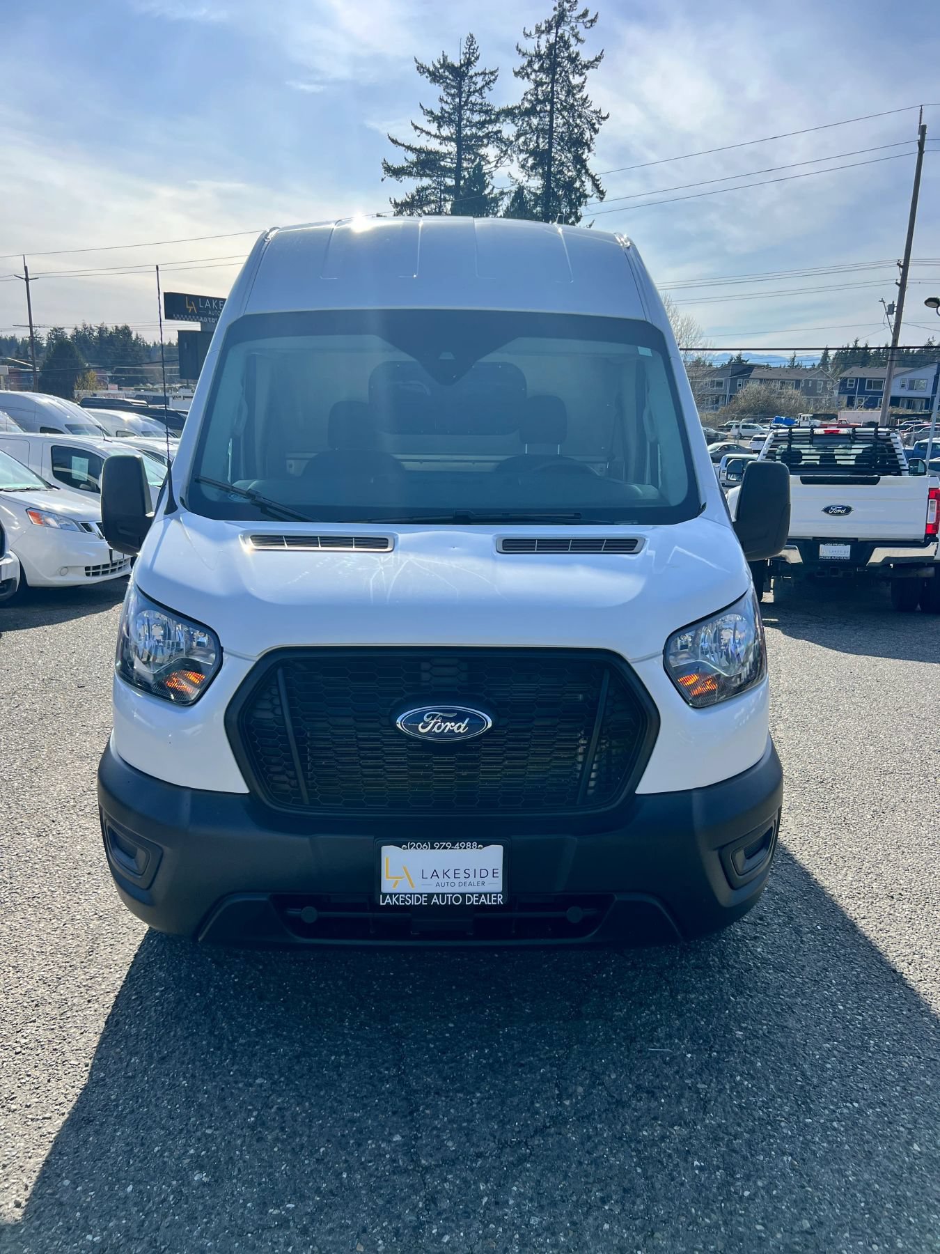 Used 2023 Ford Transit 250 148 High Roof RWD image 2