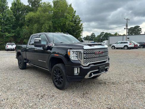 Used 2022 GMC Sierra 3500 Denali w/ Denali Black Diamond Edition AWD/4WD image 7