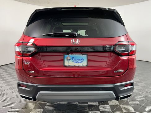 New 2025 Honda Pilot Touring image 9