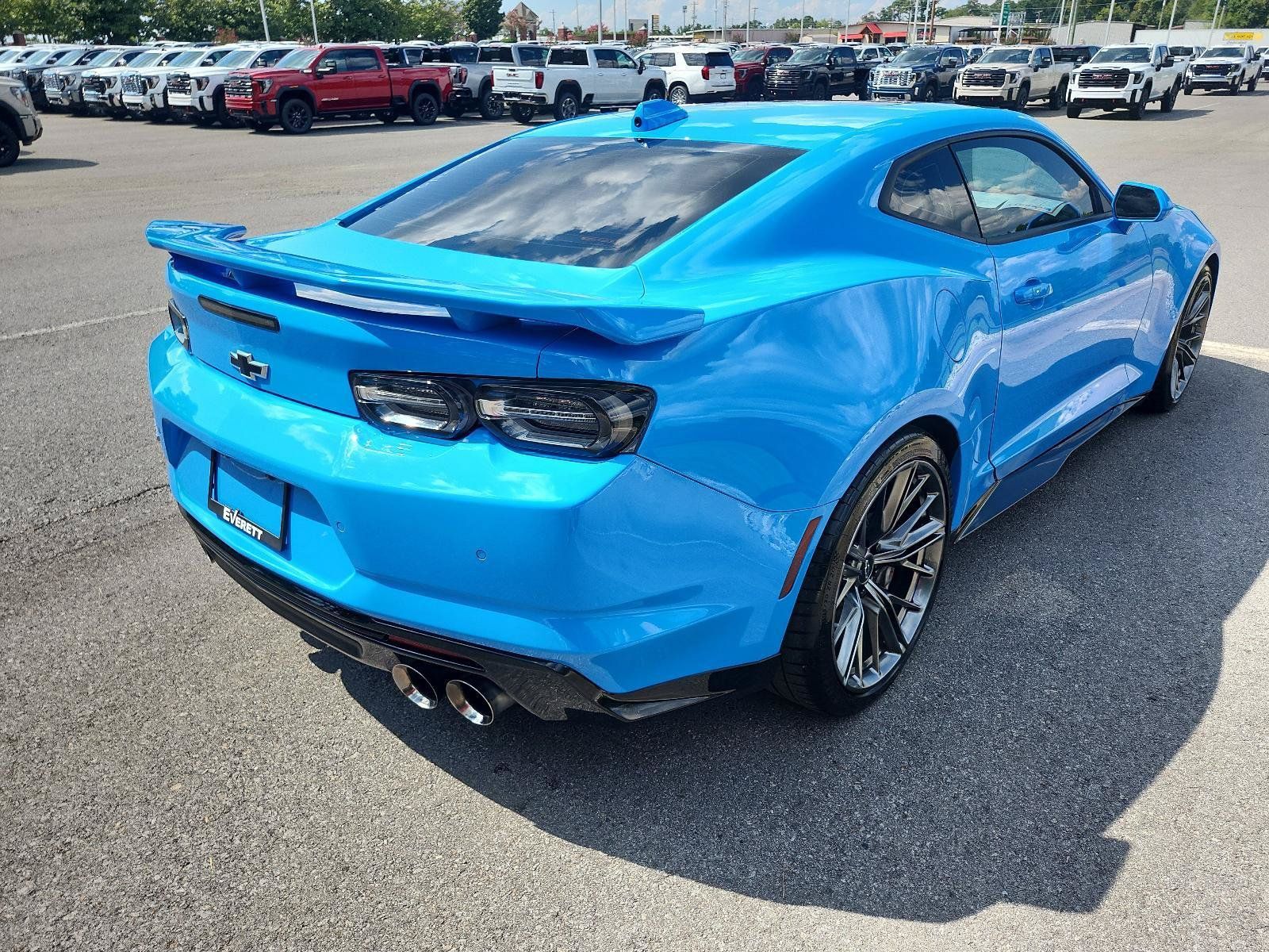 Used 2023 Chevrolet Camaro ZL1 RWD image 3