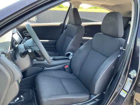Used 2016 Honda HR-V EX image 18