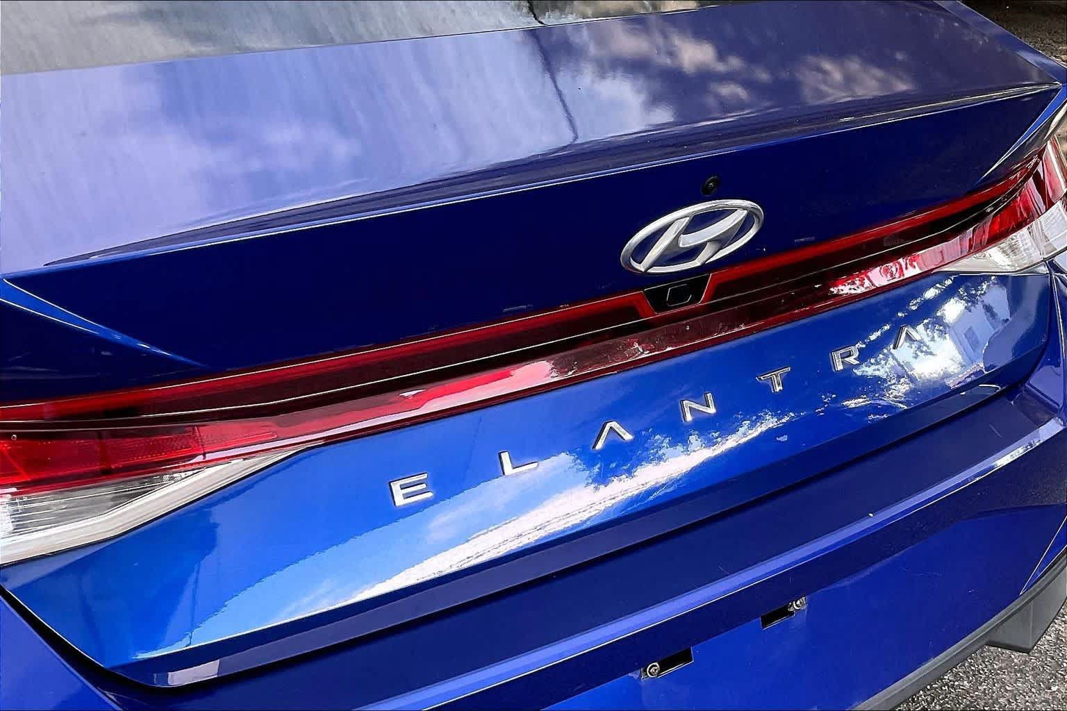 Certified 2021 Hyundai Elantra SEL w/ Convenience Package FWD image 10
