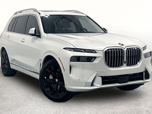 Used 2024 BMW X7 xDrive40i AWD/4WD image 1