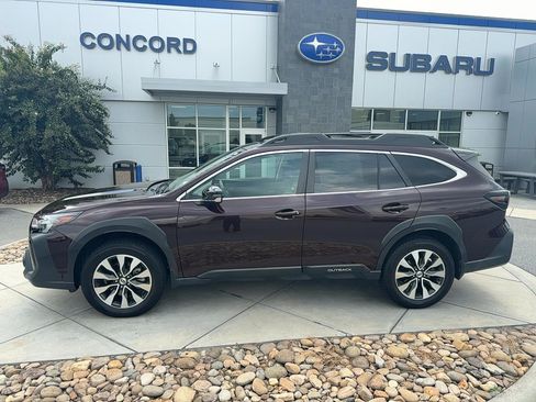 Certified 2023 Subaru Outback Limited AWD/4WD image 1