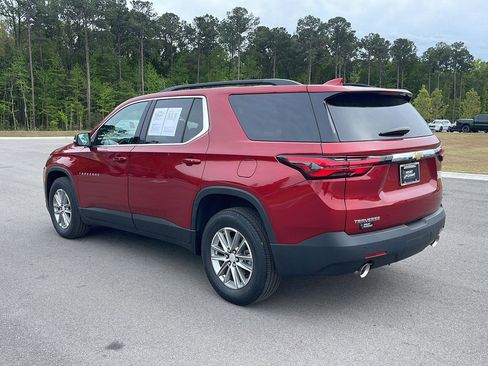 Used 2023 Chevrolet Traverse LT FWD image 5