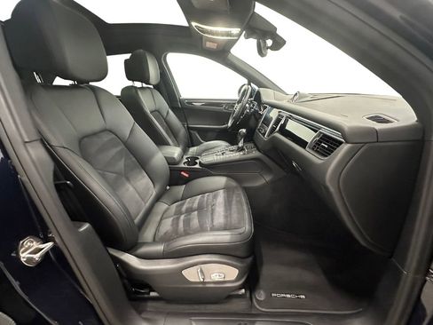 Used 2018 Porsche Macan image 19