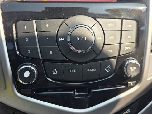 Used 2016 Chevrolet Cruze LT image 25