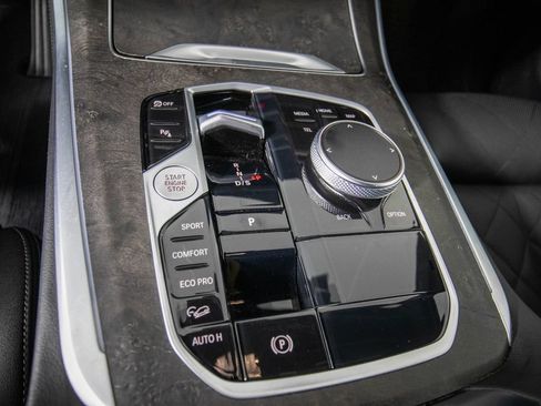 Used 2025 BMW X5 xDrive40i AWD/4WD image 25