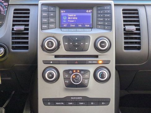 Used 2017 Ford Flex SE image 18