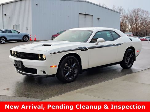 Used 2021 Dodge Challenger SXT w/ Blacktop Package image 1