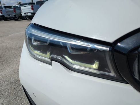 Used 2020 BMW 330i Sedan w/ Convenience Package image 9