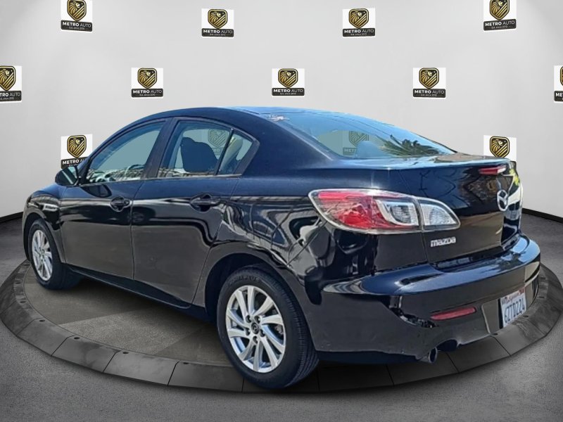 Used 2013 MAZDA MAZDA3 i Touring FWD image 5