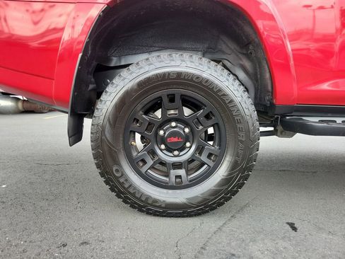 Used 2017 Toyota 4Runner TRD Pro image 5