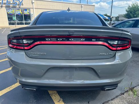 Used 2017 Dodge Charger SXT w/ AWD Plus Group image 4