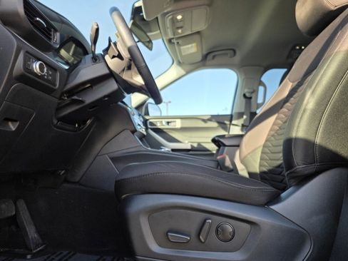 Used 2021 Ford Explorer XLT w/ Class III Trailer Tow Package image 10