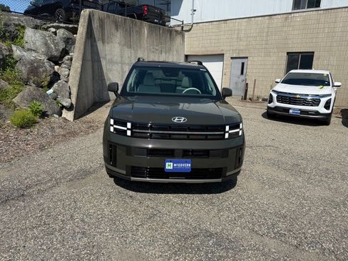 Certified 2026 Hyundai Santa Fe Limited AWD/4WD image 10