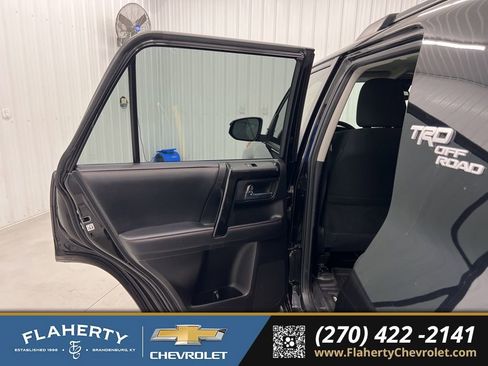 Used 2021 Toyota 4Runner TRD Off-Road image 10