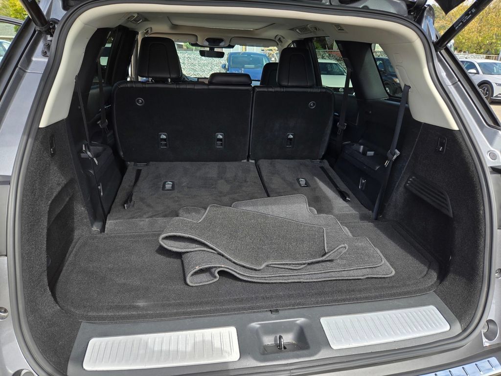 Used 2023 INFINITI QX60 Luxe w/ Cargo Package AWD/4WD image 35