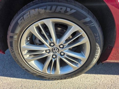 Used 2016 Toyota Camry SE image 18