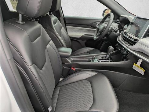 New 2026 Jeep Compass Latitude AWD/4WD image 26