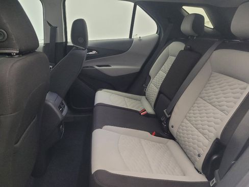 Used 2021 Chevrolet Equinox LS w/ LPO, Cargo Package FWD image 18