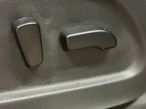 Used 2018 Nissan Titan Platinum Reserve w/ Platinum Utility Package image 43