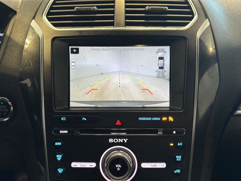Used 2018 Ford Explorer Sport w/ Equipment Group 401A image 19